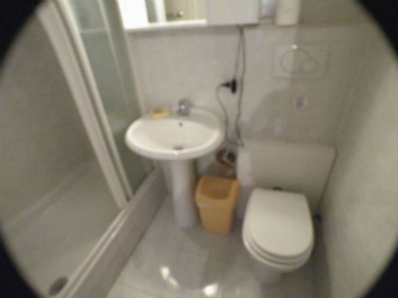 Ganze Ferienwohnung, Zimmer 'Le Rose di Bi' mit Internetanschluss in Rom Zentrum, Rom