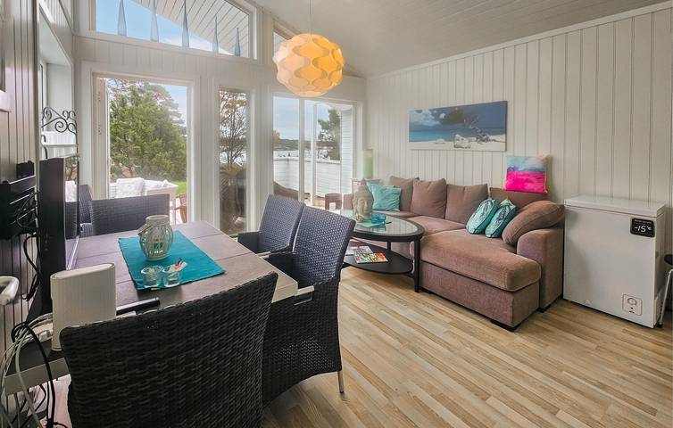 Ferienhaus für 6 Personen mit Pool in Tjøme