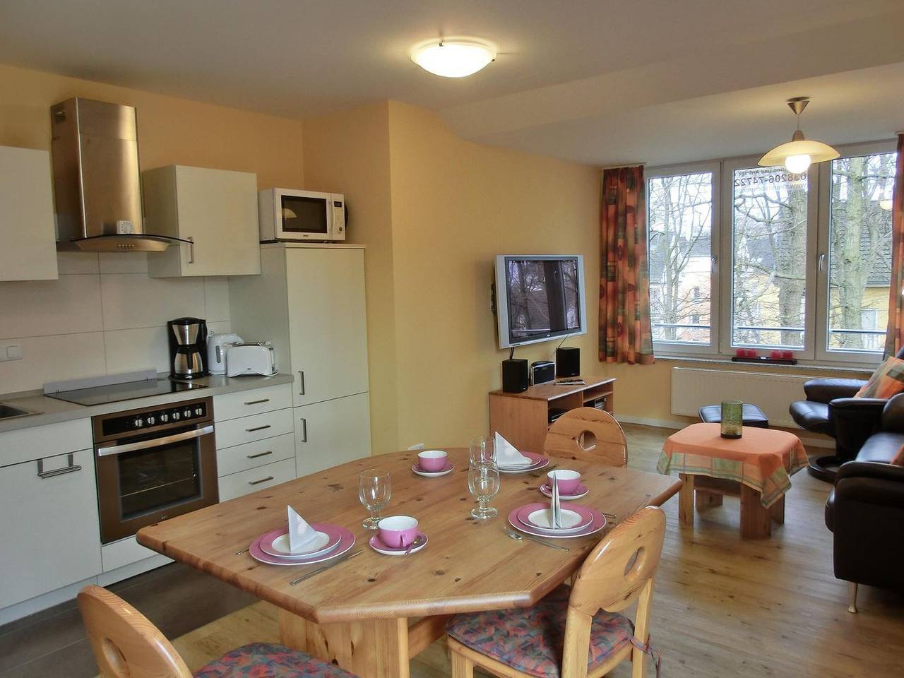 Ganze Wohnung, Strandnahe 2-Zimmer-Ferienwohnung im Dachgeschoss für 3 Personen mit Wlan in Graal-Müritz, Rostock und Umgebung