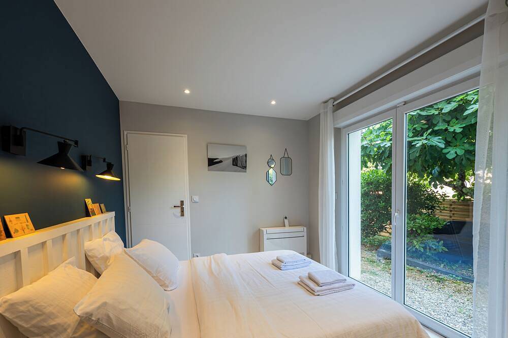 Magnifique villa avec chambres climatisées et piscine chauffée in L'Herbe, Lège-Cap-Ferret