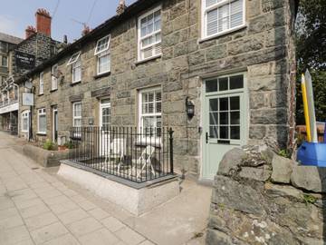 Holiday Home for 2 People in Criccieth, Gwynedd, Photo 1