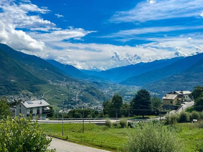 Location de vacances pour 5 personnes, avec vue et jardin, animaux acceptés à Sondrio - 2