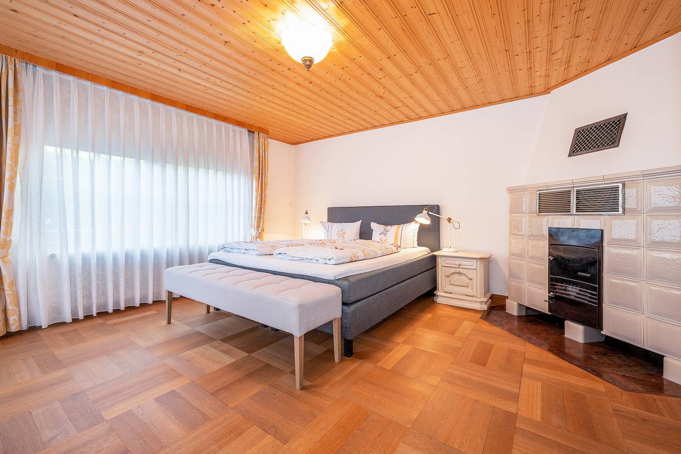 Ganze Ferienwohnung, Ferienhaus Achendamm - Sylt Ferienhaus Achendamm vier separate Schlafzimmer und Bäder in Schleching, Bayerische Alpen