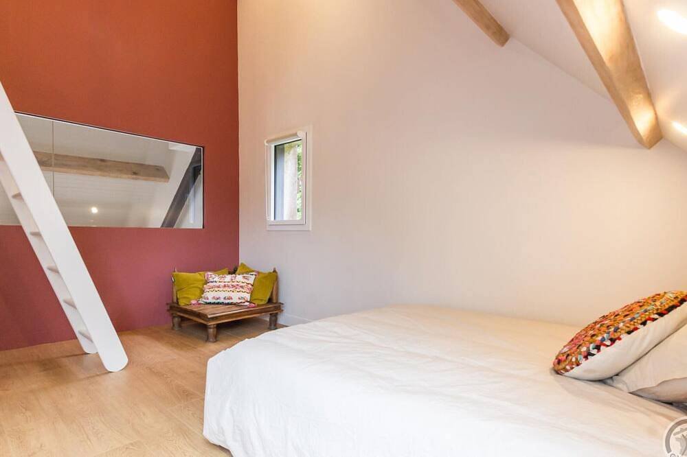 Maison indépendante avec piscine intérieure et jardin, 2 chambres à Cherbourg in La Glacerie, Cherbourg-en-Cotentin