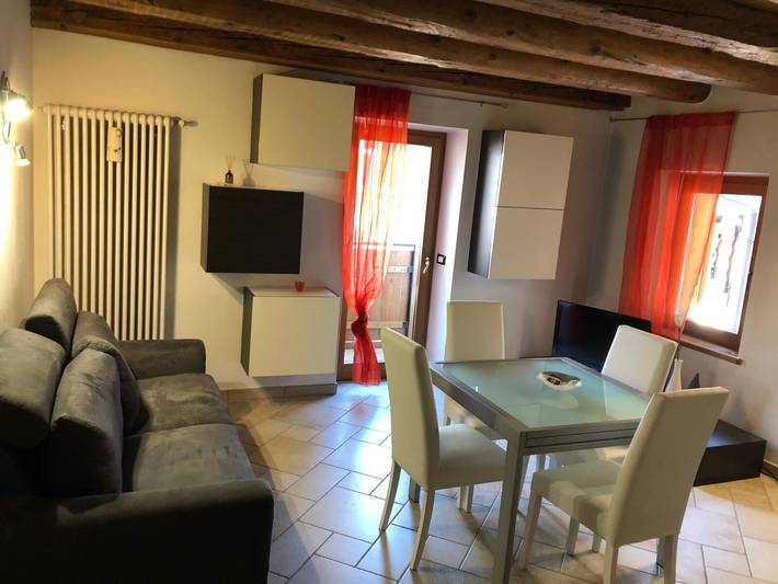 Entire apartment, Apartment 'Bepi' with Shared Terrace and Wi-Fi in Santo Stefano di Cadore, Karnischer Hauptkamm