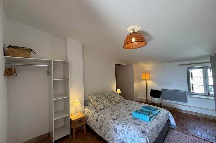 Appartement entier, Studio Ouest - Chambre Vignoble Château Barbebelle in Rognes, Région d'Aix-en-Provence
