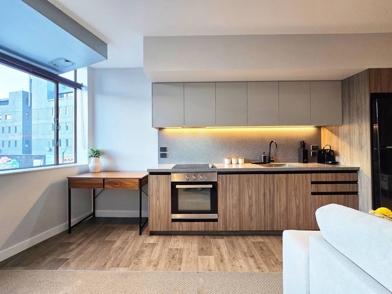 Ganze Wohnung, Modernes 2-Zimmer-Apartment im Herzen von Lower Hutt in Lower Hutt City, Wellington