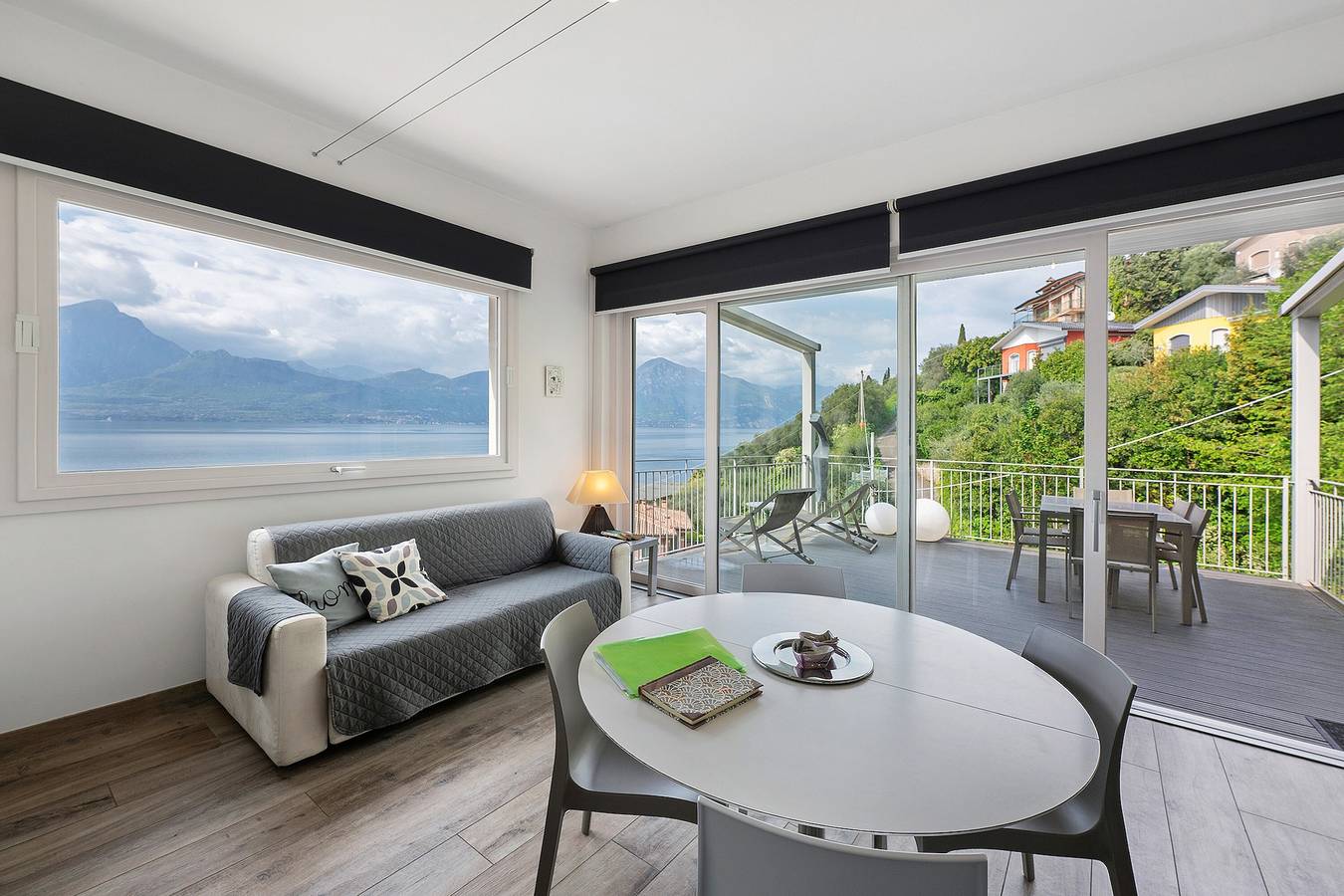 Appartement "Residence La Mignon Terrazza" met Uitzicht op het Meer, Airconditioning & Terras, foto 10