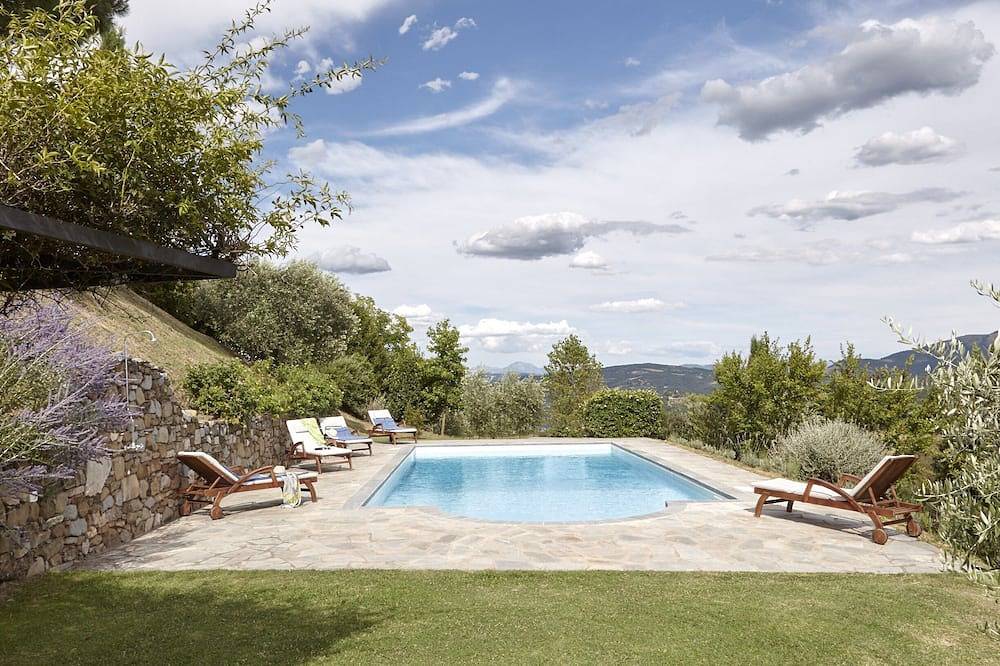 Schöne Villa mit spektakulärer Aussicht in ländlicher Umgebung in Cortona, Arezzo Provinz