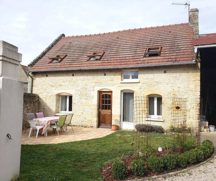 Location de vacances pour 5 personnes, avec jardin à Hérouvillette