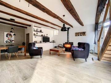 Gîte pour 2 personnes, avec jardin et vue à Monestiés