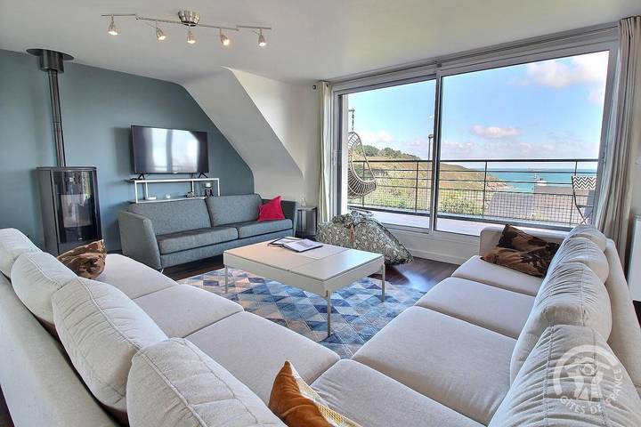 Gîte pour 8 personnes, avec Terrasse et Jardin dans Plage de Bréhec