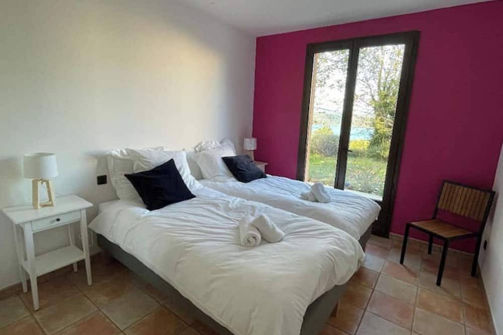 Villa Salagou lake view 3 bedrooms swimming pool 100m2 in Liausson, Lodève region