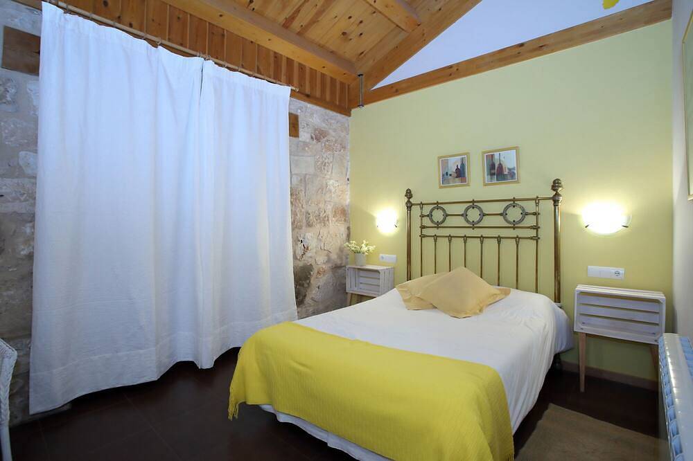 Casa rural a 7 km de El Burgo de Osma in El Burgo de Osma, Provincia de Soria