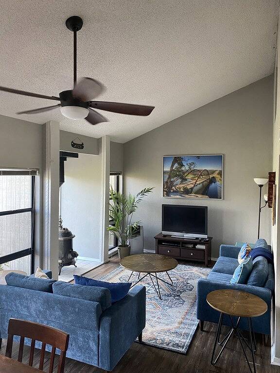 Vacation House for 8 Guests in Lake Travis, Travis County