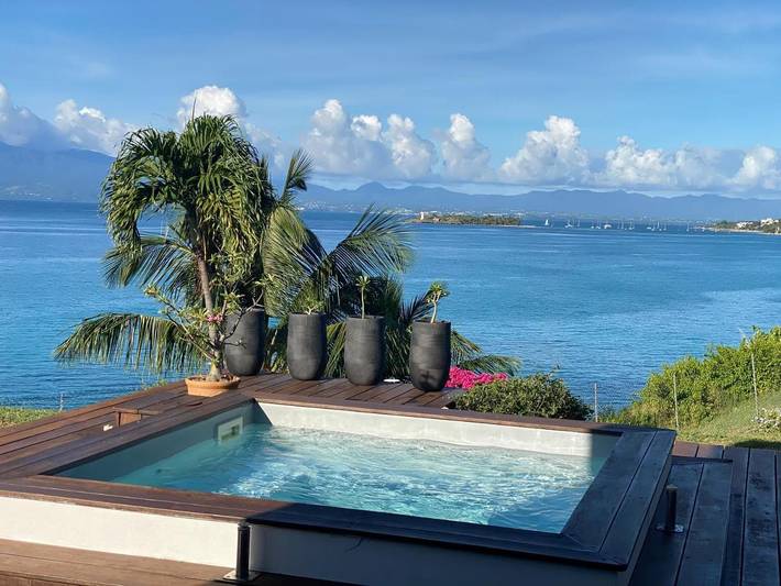 Location de vacances pour 2 personnes, avec jardin ainsi que piscine et jacuzzi dans Plage de l’Anse Vinaigri - 3