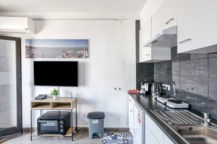 Apartamento entero, Apartamento 'Casa Jois' con vistas al mar, Wi-Fi y aire acondicionado in Ampuriabrava, Alt Empordà