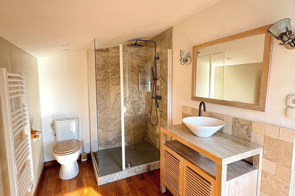 At Chris's Provencal farmhouse, nestled in the heart of the vineyards in Taradeau, Draguignan Region