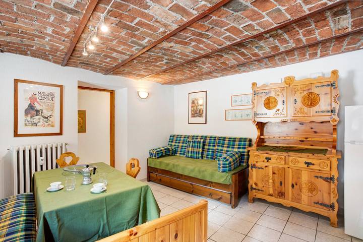 Appartement entier, Appartement 'Maison Jaccod_piano Terra' avec vue sur les montagnes et Wi-Fi in Morgex, Comune di Morgex