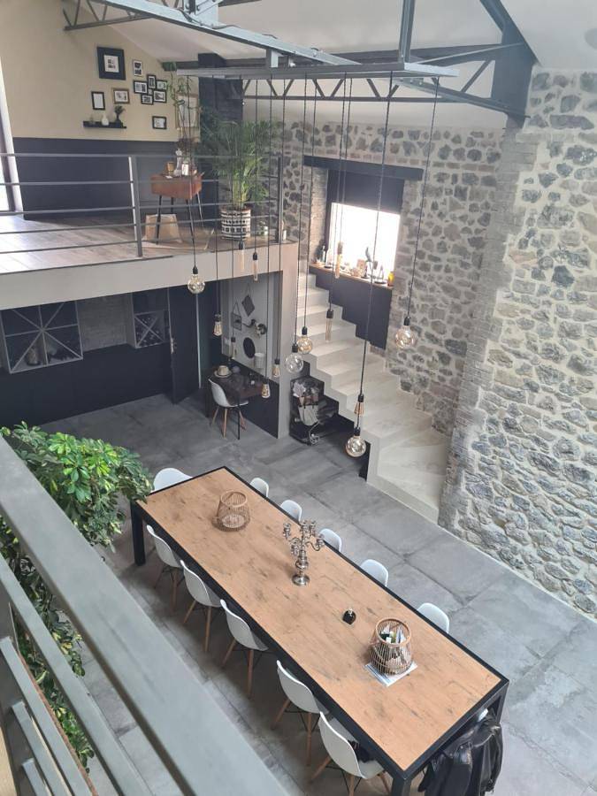 Grand loft avec Piscine aux Portes des Cévennes in Cendras, Parc national des Cévennes