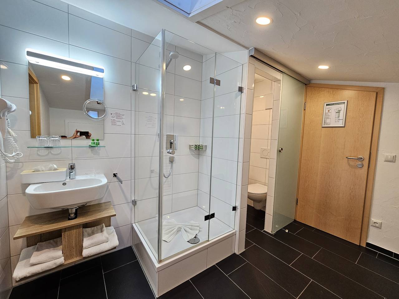 Zweibett Zimmer mit Ost-Süd Premium-Panoramabalkon in Oberstdorf, Bayerisch Schwaben