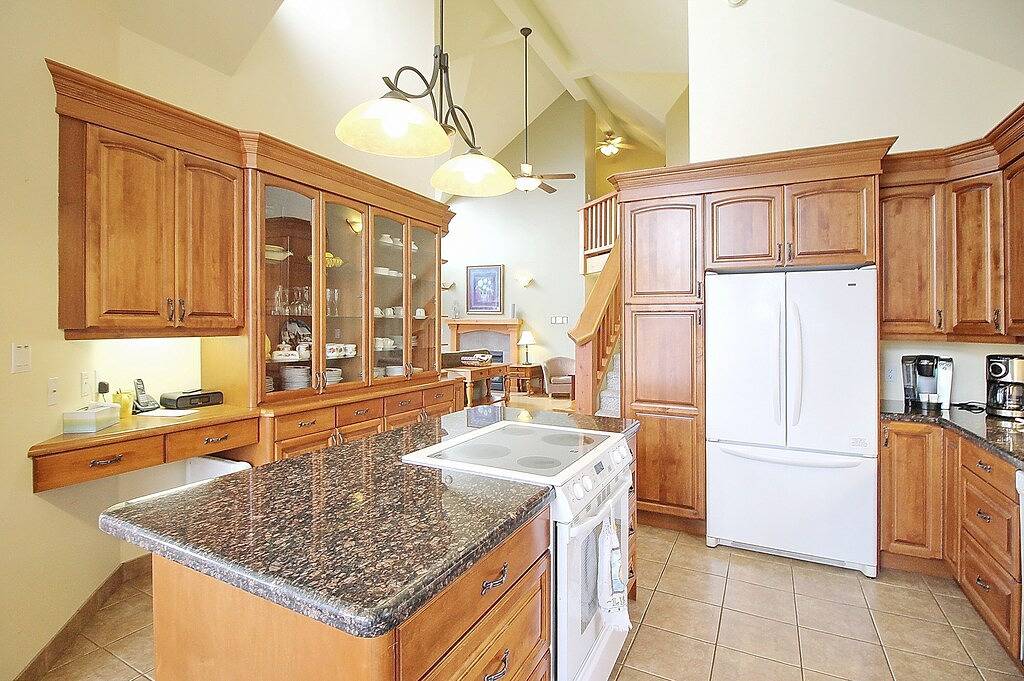 Beste Ski-in / Ski-out Luxus-Chalet in Khmr - 5 Br, 4 Ba, Whirlpool, beheizte Flrs in Kicking Horse