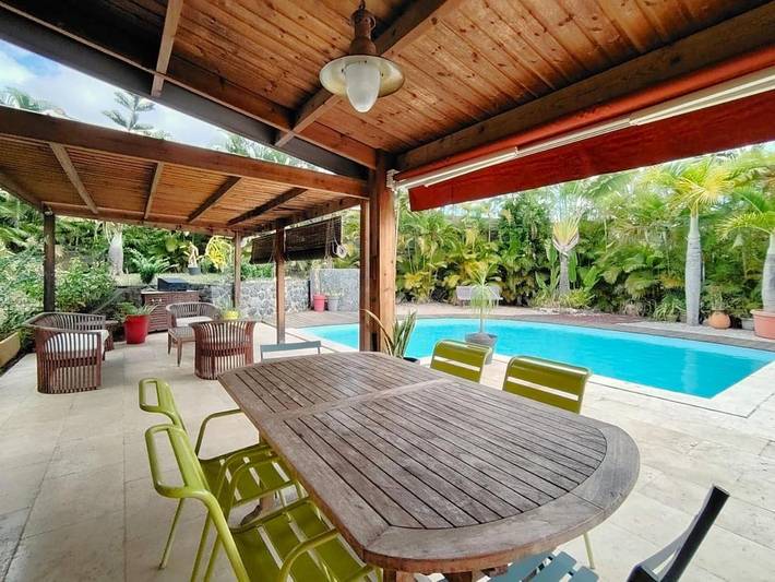 Location de vacances pour 6 personnes, avec piscine et jardin à Saint Gilles les Hauts - 3