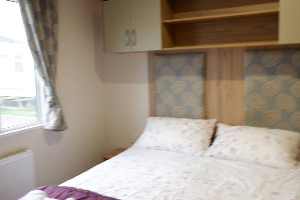 Luxury 2 Bedroom Caravan at Mersea Island Holiday in Mersea Island, Colchester