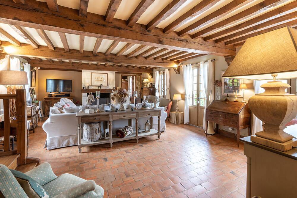 La Moutinière, luxurious Norman house with swimming pool, 25mn from Deauville in Saint-Pierre-en-Pays-d'Auge, Région de Lisieux