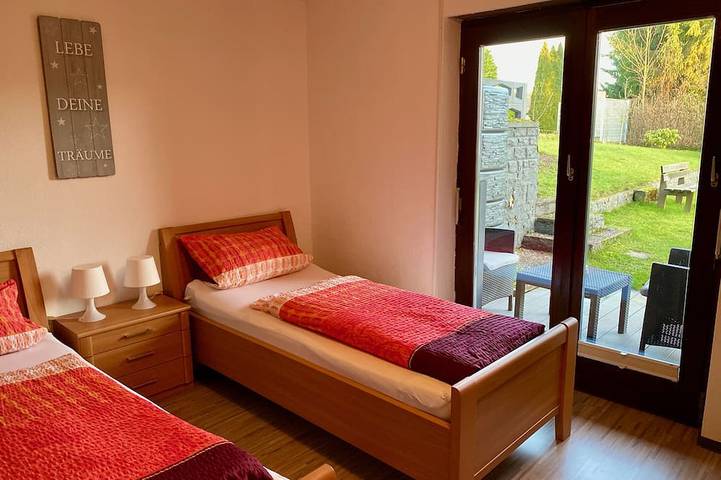 Ganze Wohnung, Gemütliche und moderne Ferienwohnung in Sankt Wendel, Saar-Nahe-Bergland