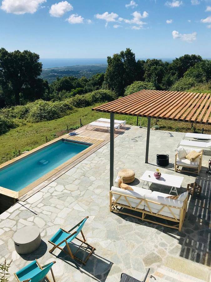 Location de vacances pour 8 personnes, avec vue ainsi que piscine et jardin à Santa-Maria-Poggio - 3