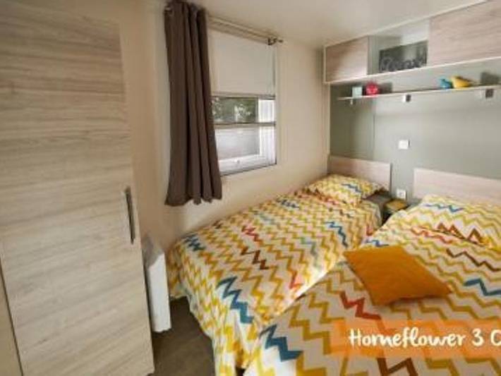 Camping für 6 Personen, mit Pool und Terrasse sowie Kinderpool in Pyrenäen - 4