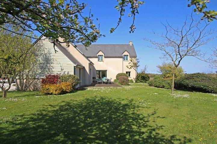 Gîte pour 12 personnes, avec jardin et terrasse à Sainte-Marie-du-Mont