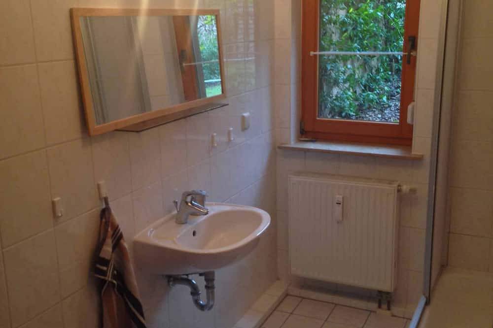 Ganze Wohnung, Askanier Ferienwohnung direkt am Werbellinkanal für 2-3 Pers. ** Schorfheide in Eichhorst, Schorfheide