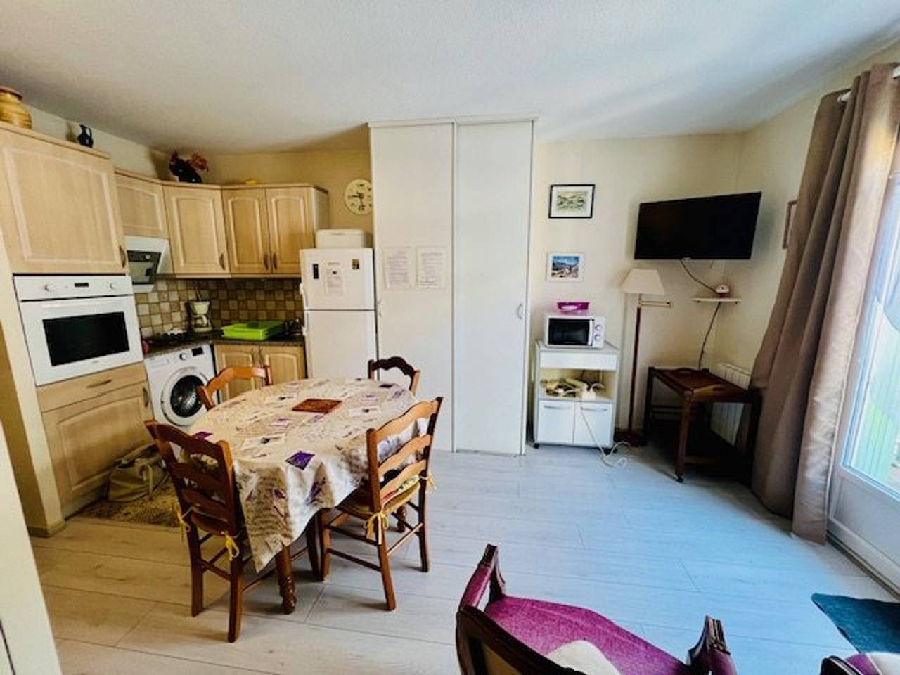 Ganzes Studio, Gemütliches Studio im Stadtzentrum von Amélie-les-Bains mit Balkon und Garage in Amélie-les-Bains-Palalda, Mittelmeerküste (Frankreich)