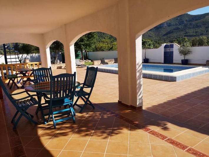 Chalet para 8 personas, con Balcón y Terraza además de Piscina y Vistas en Vall D'albaida - 3