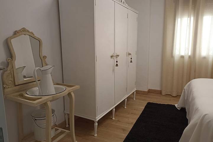 Gîte pour 2 personnes, avec jacuzzi et terrasse, animaux acceptés à Zuheros - 4