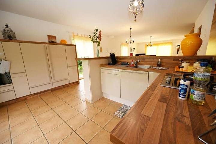 Location de vacances pour 8 personnes, avec vue et jardin à Ampuis - 4