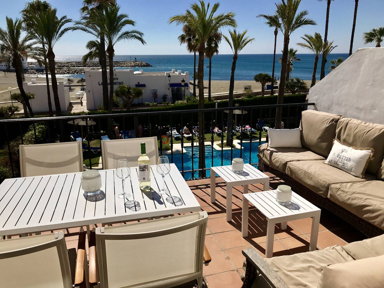 Entire apartment, Marina Real Beach Front 2204 in Playa Gaviotas, Manilva