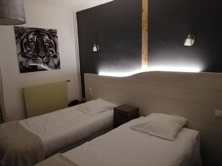 Hôtel pour 2 personnes, avec terrasse, animaux acceptés à Louhans - 3