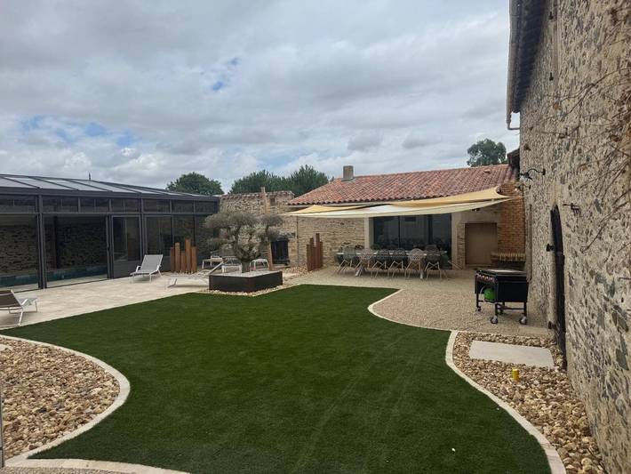 Location de vacances pour 14 personnes, avec jardin et piscine dans Montaigu-Vendée - 3