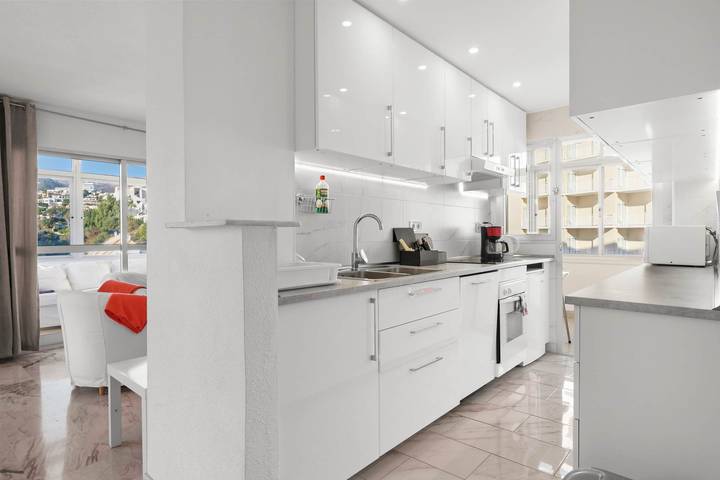 Ganze Wohnung, Stunning View Apartment in Torreblanca – Steps from the Beach & Train in Torreblanca (Fuengirola), Fuengirola