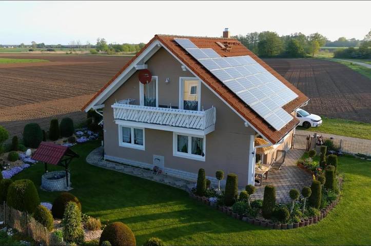 Ferienwohnung für 5 Personen, mit Balkon und Terrasse sowie Garten und Ausblick