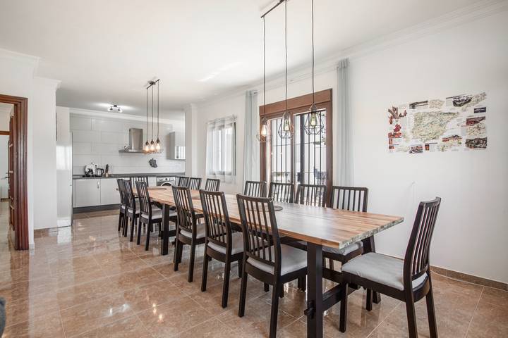 Villa 'Beautiful Renovated Holiday Home' with Sea View, Wi-Fi and Air Conditioning in Benalmádena, Cordillera Penibética