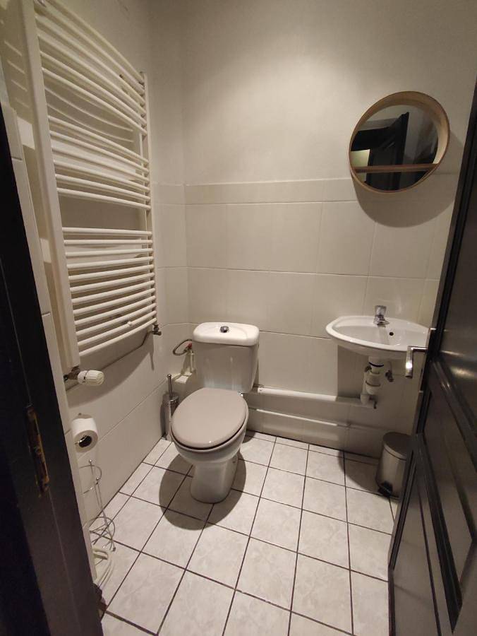 Triple Room with Shared Bathroom in Thionville, Moselle