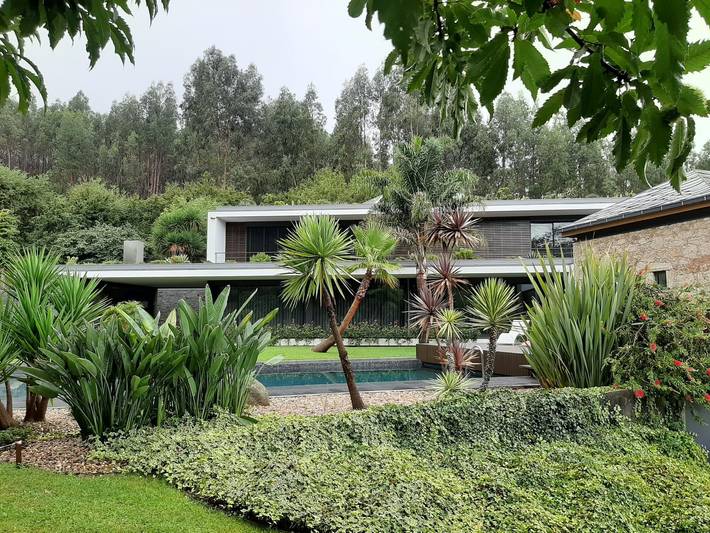 Location de vacances pour 8 personnes, avec Balcon et Jardin à Santa Maria da Feira