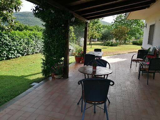 Casas e apartamentos de temporada para 2 pessoas, com Terraço e Jardim em Padula