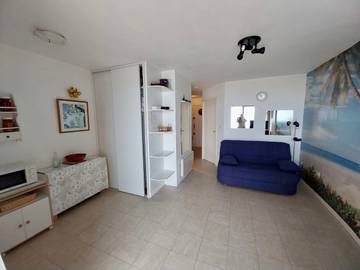 Gîte pour 4 personnes, avec terrasse dans Plage de La Corniche