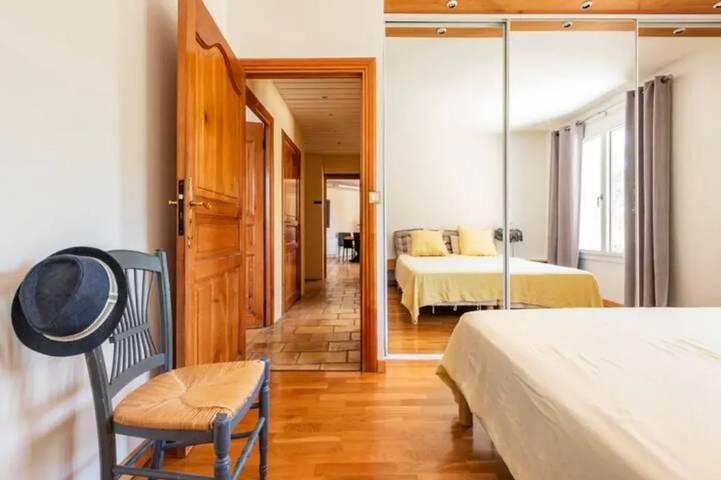 Location de vacances pour 10 personnes, avec jardin et piscine à Rognes - 3