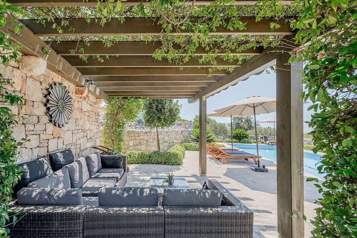 Ferienhaus für 10 Personen, mit Balkon und Garten auf Solta